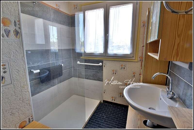 Maison à SYLVAINS-LES-MOULINS