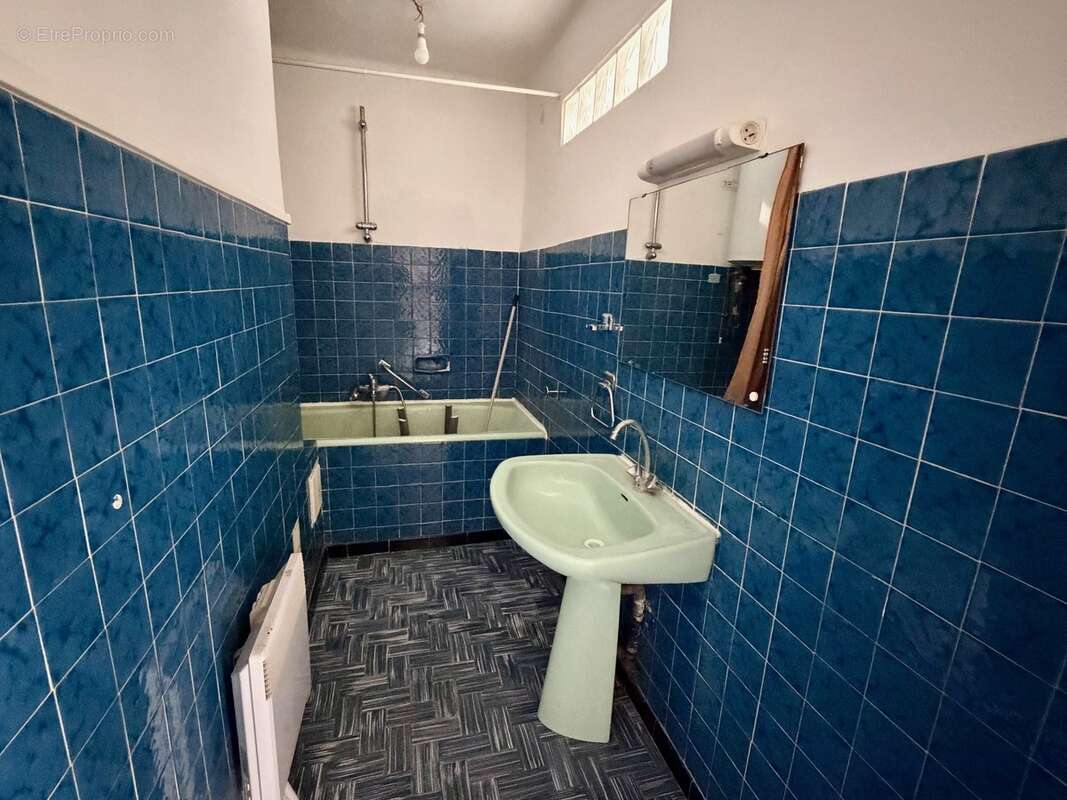 Appartement à SIX-FOURS-LES-PLAGES