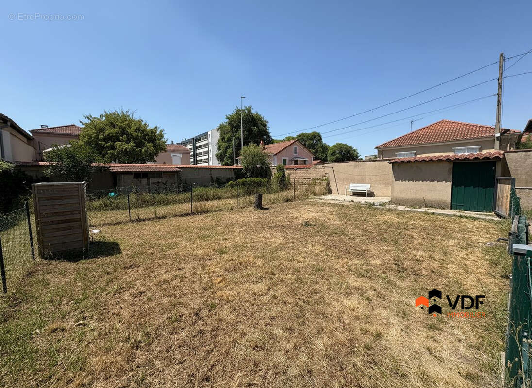 Appartement 48 m² à Roanne  - photo 2