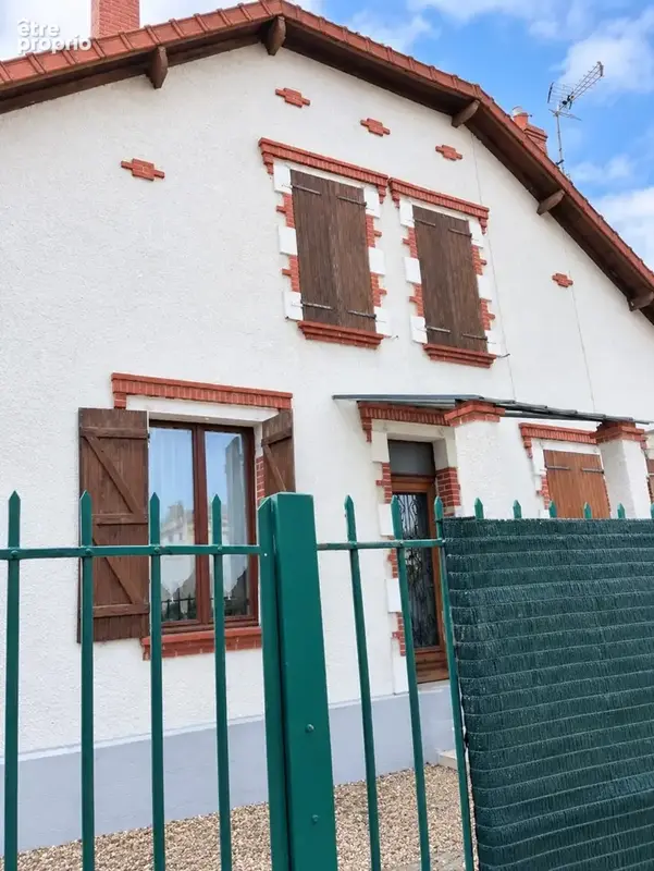 NEVERS CENTRE – Maison de ville avec appartement indépendant, jardin et garage - photo 5