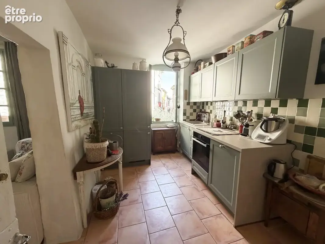 SAINT QUENTIN LA POTERIE. Joli Duplex avec local commercial en rdc - photo 2