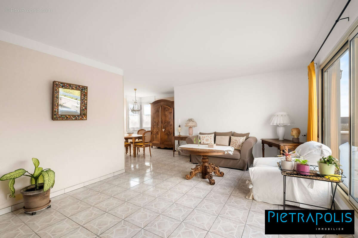 Appartement à RILLIEUX-LA-PAPE