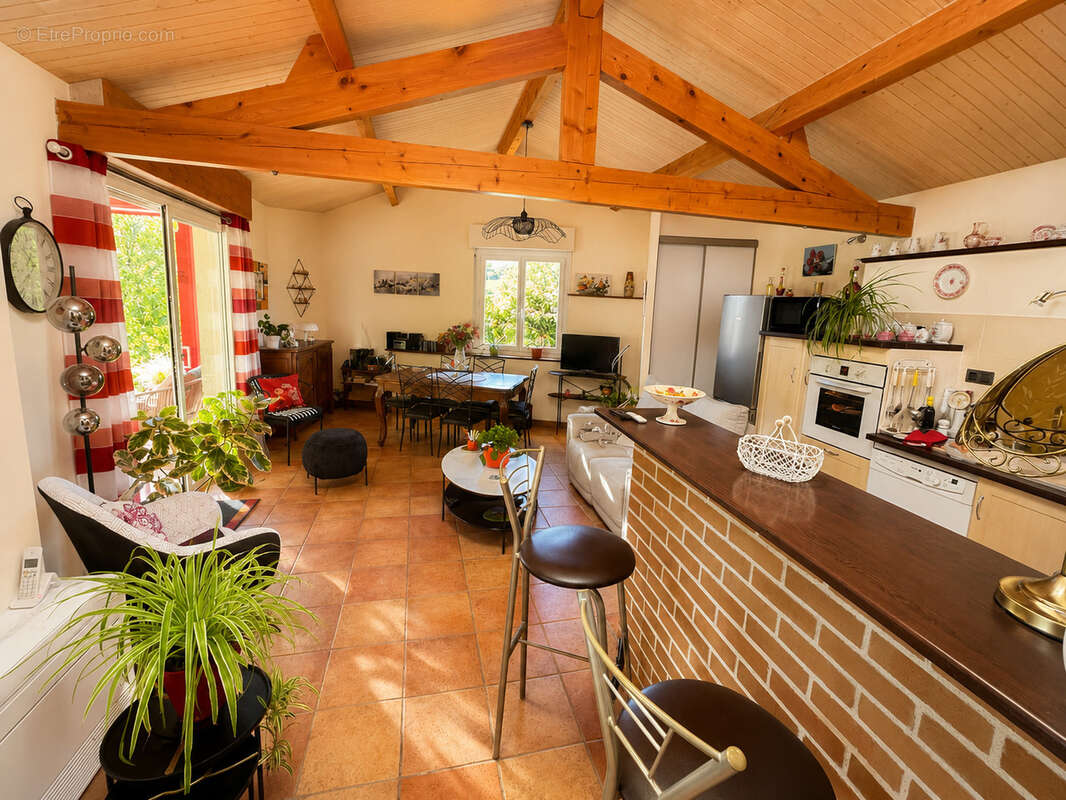 Maison à MONTEILS