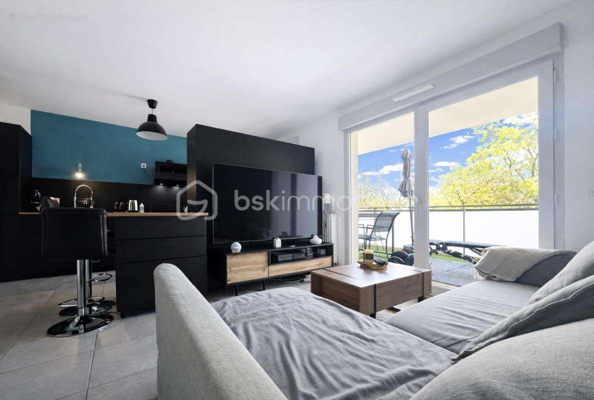 Appartement à SEREZIN-DU-RHONE