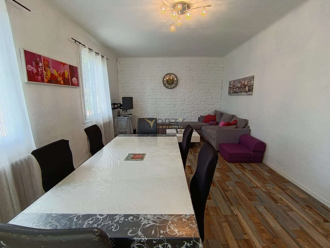 Maison à ROGNONAS