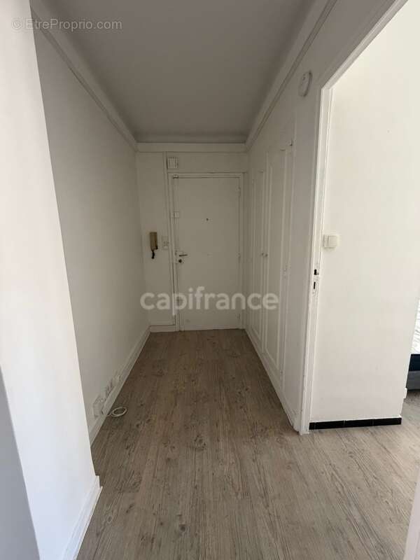 Appartement à MARSEILLE-5E