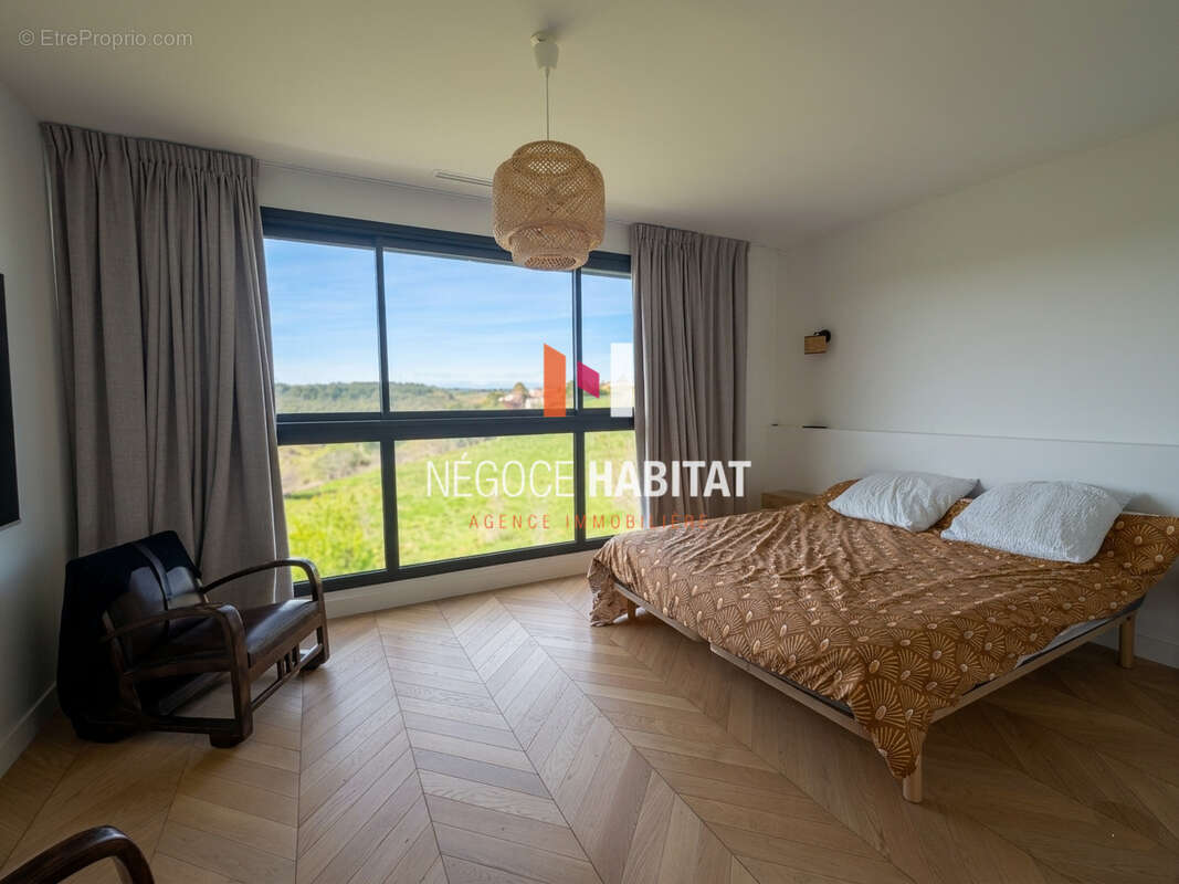 Appartement à JUVIGNAC