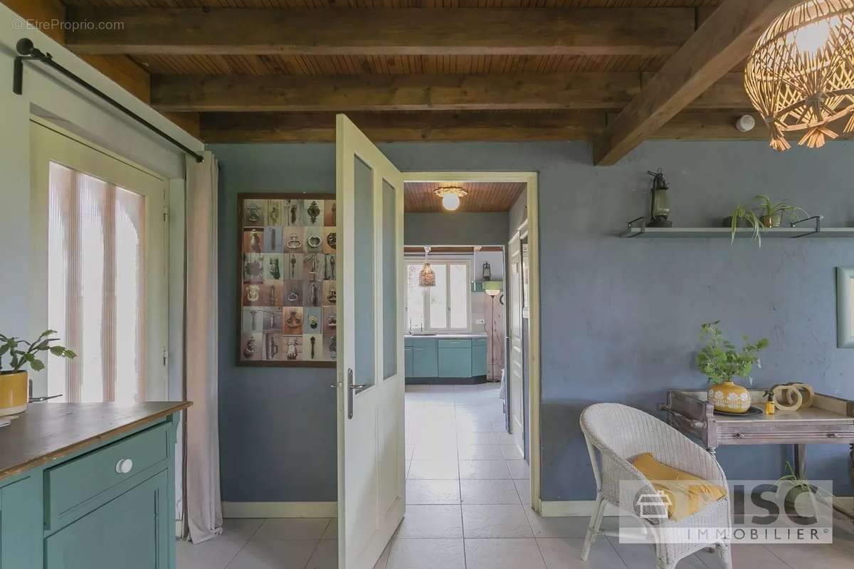 Maison à MONTFERMIER