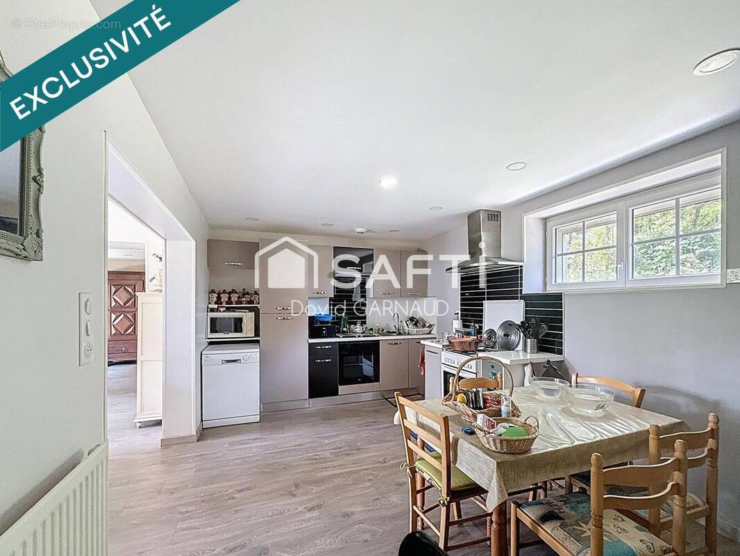 Photo 1 - Maison à ROULLET-SAINT-ESTEPHE