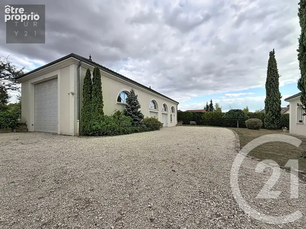 Maison 7 pièces 368 m² à vendre à Charmont-Sous-Barbuise (10150) - photo 3