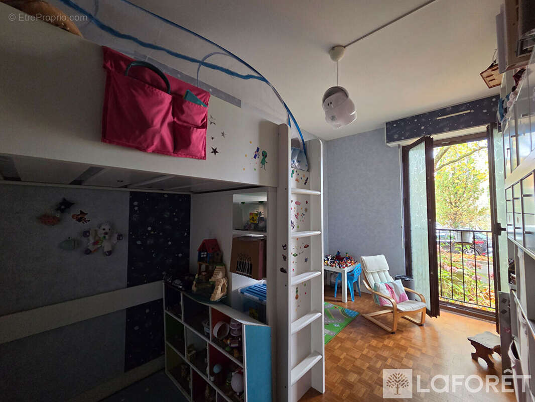 Appartement à GIF-SUR-YVETTE