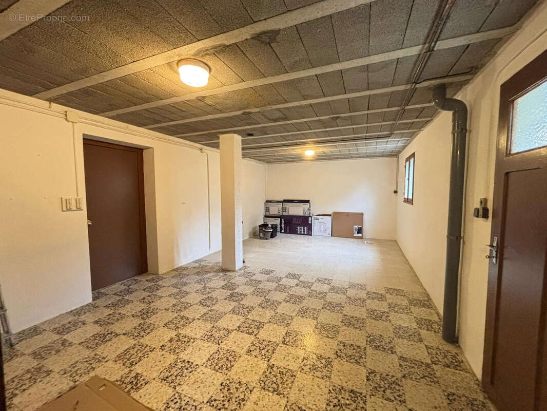 Maison à SAINT-CYR-SUR-MENTHON