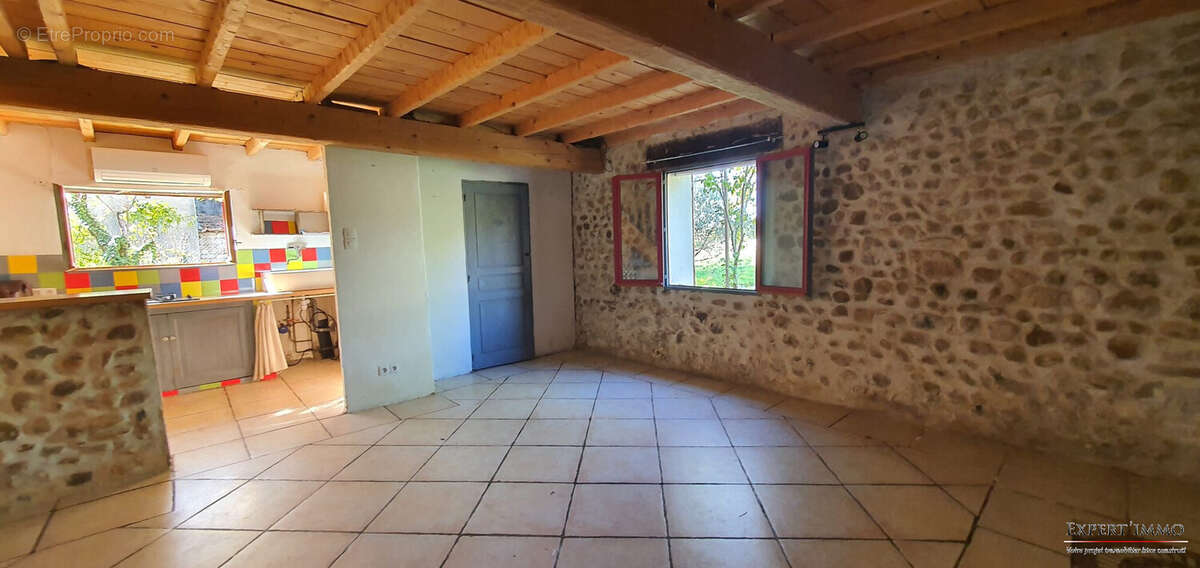 Maison à PUIMOISSON