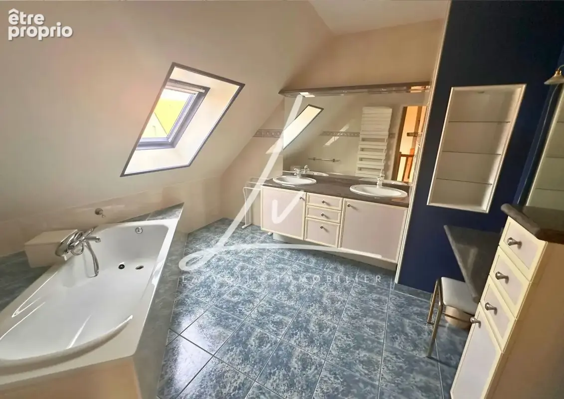 Maison 7 pièces 130 m² à vendre à Benouville (14970) - photo 8