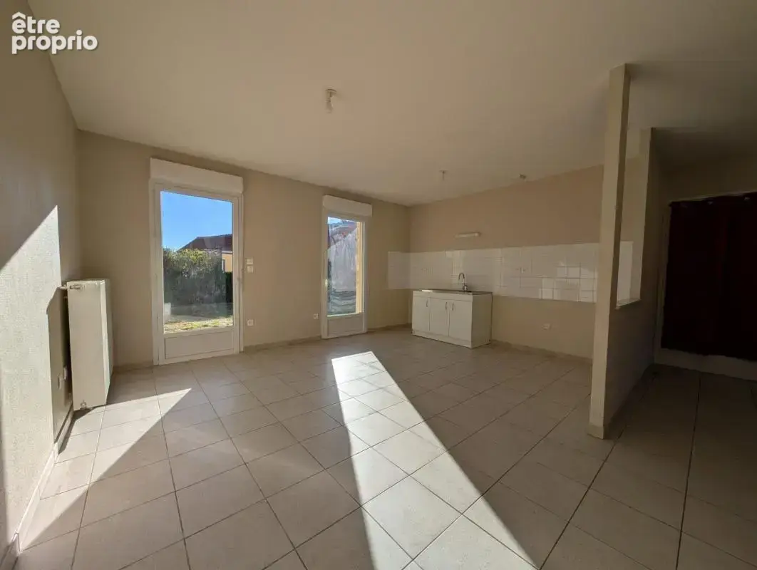 A vendre-maison plain pied de 2011-t4 avec jardin clos et garage-pas de frais d'agence* - photo 3