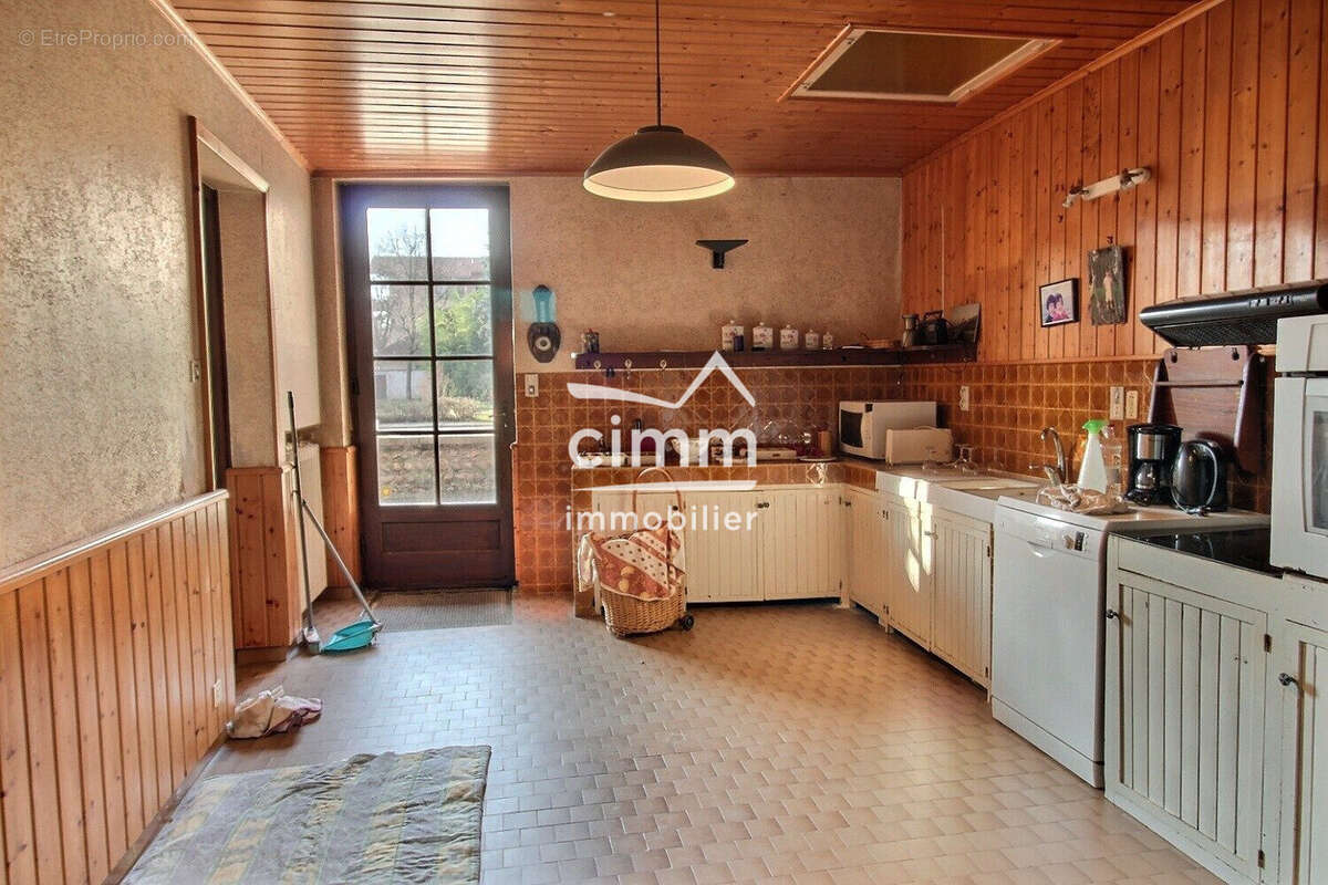 Maison à BEAUREPAIRE