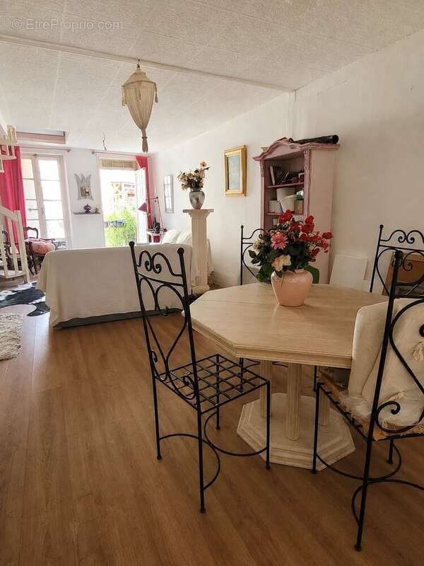 Immeuble 119 m² au centre de Saint-Pourçain-sur-Sioule - photo 13