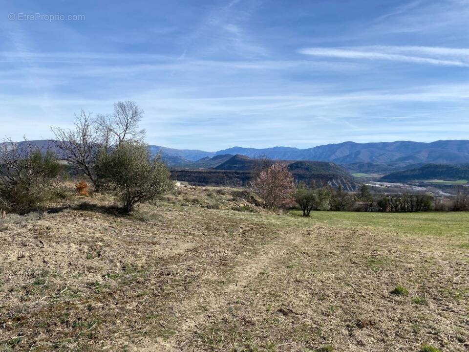 Terrain à AUBIGNOSC