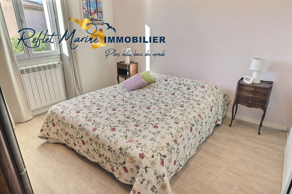 Maison à SAINT-CYR-SUR-MER