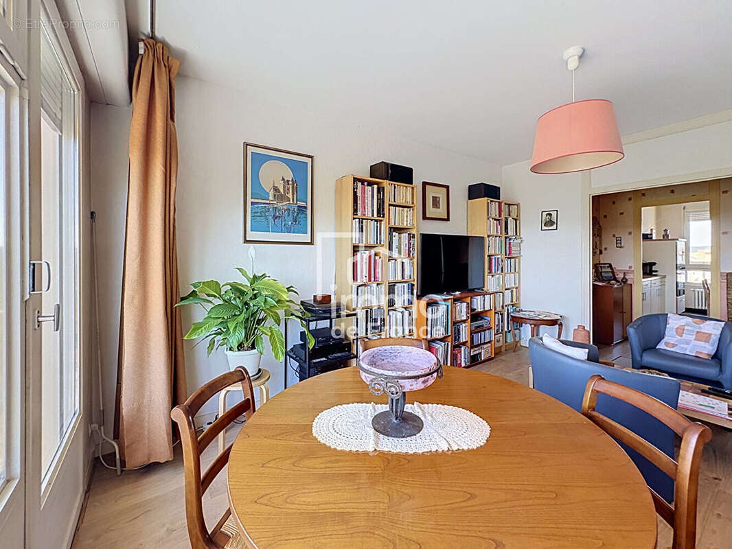 Appartement Bourg En Bresse 4 pièce(s) 69.75 m2 - photo 2