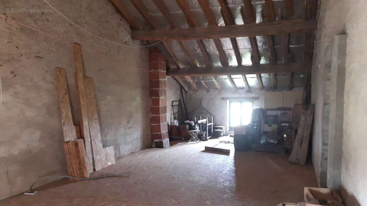 Maison à BUSSIERE-POITEVINE