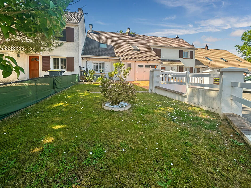 Maison à CESSON