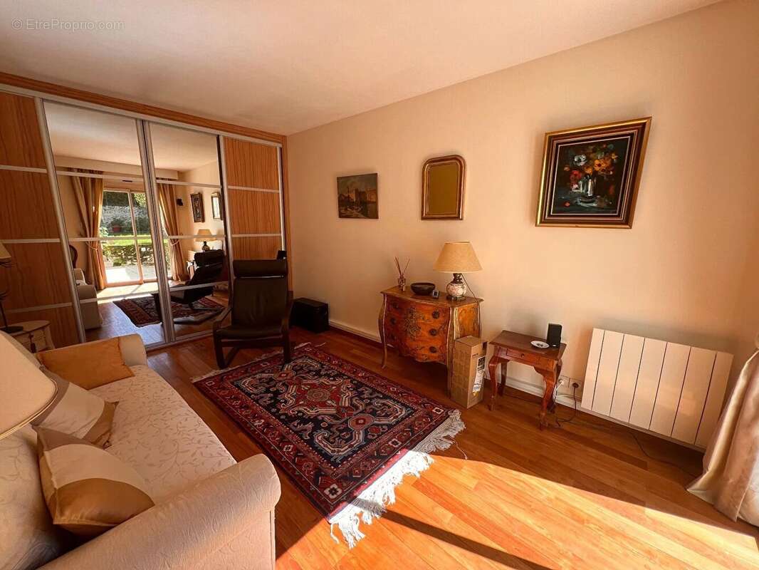 Maison à SAINT-NOM-LA-BRETECHE