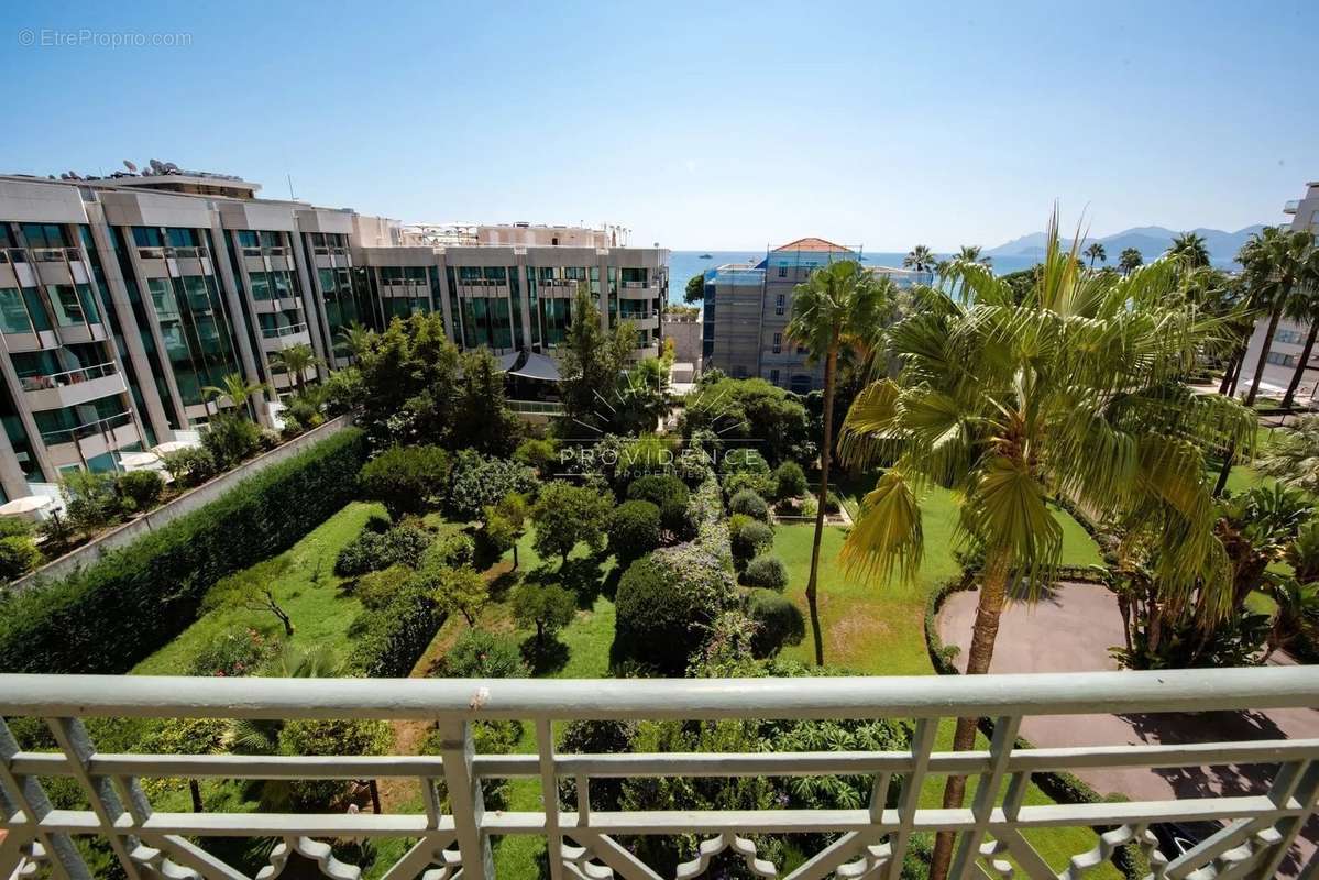 Appartement à CANNES