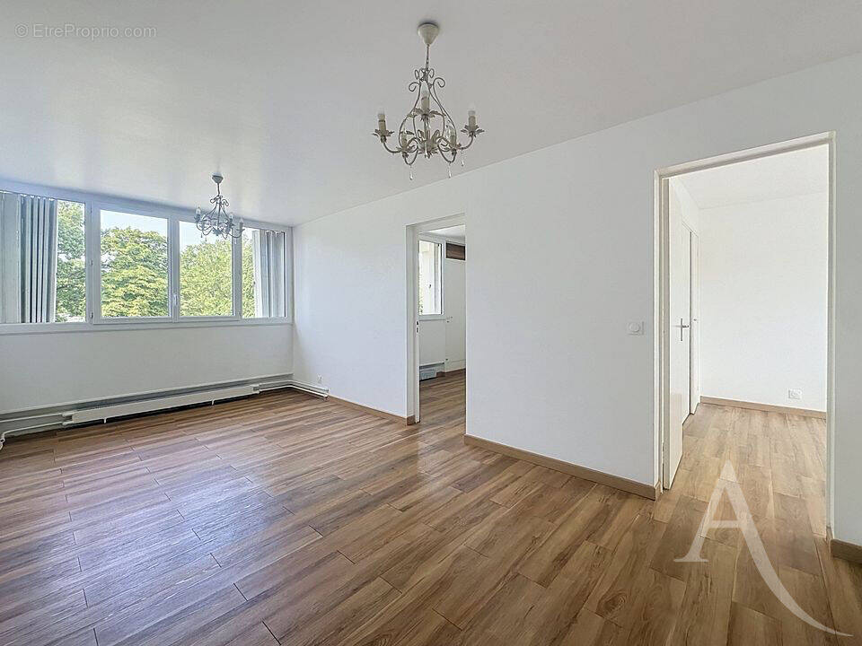 Appartement à VERNEUIL-SUR-SEINE