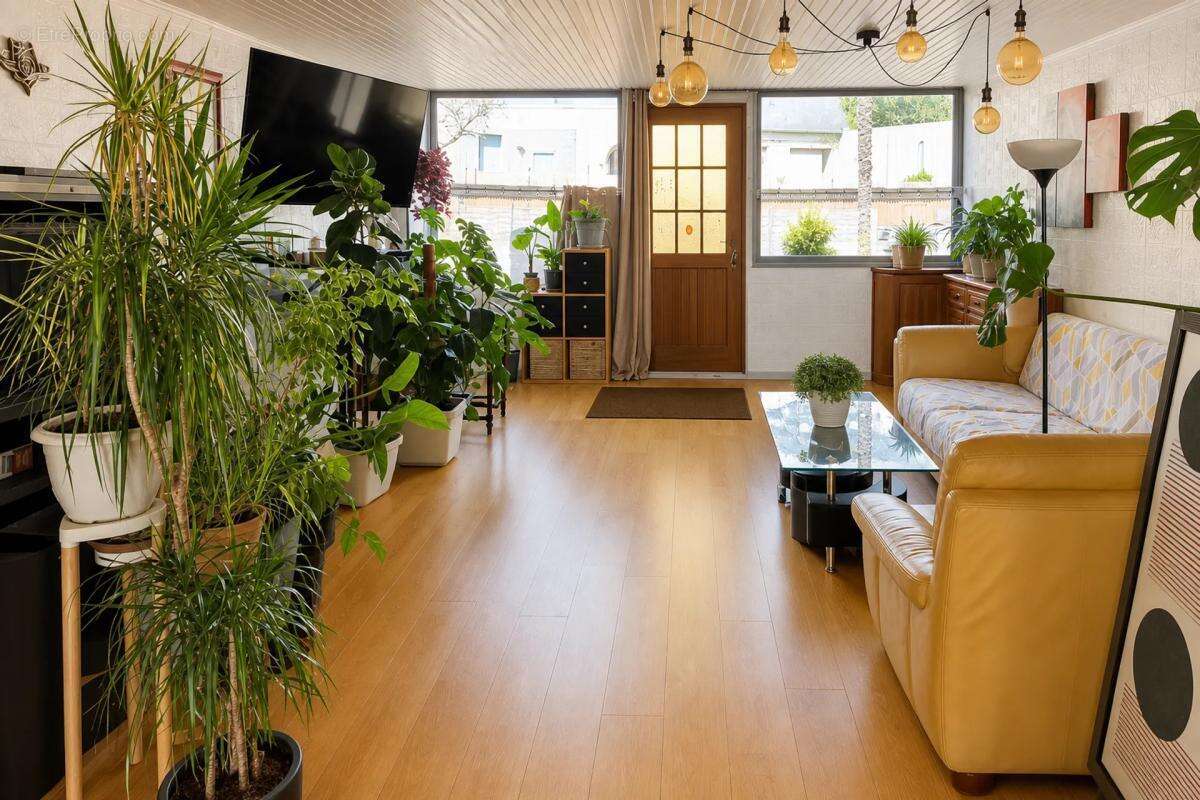 Maison de charme 130 m² à Saint-Caradec-Trégomel - photo 4