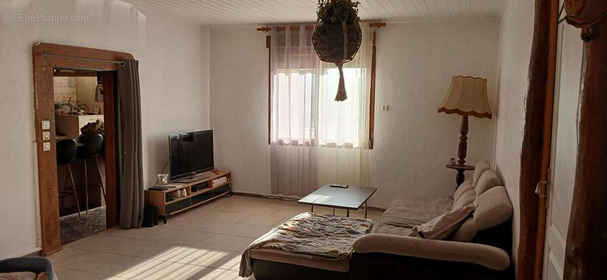 Maison à DAMBENOIT-LES-COLOMBE