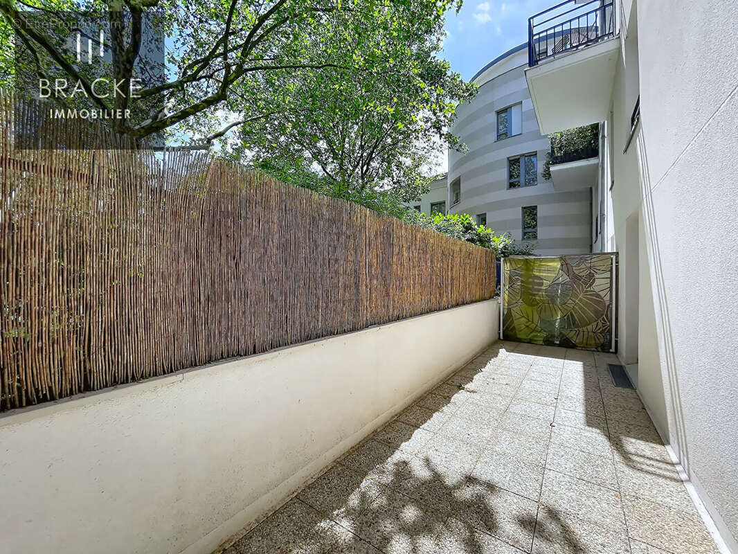 Appartement La Garenne Colombes 2 pièces 42m² + terrasse 14m² - photo 2