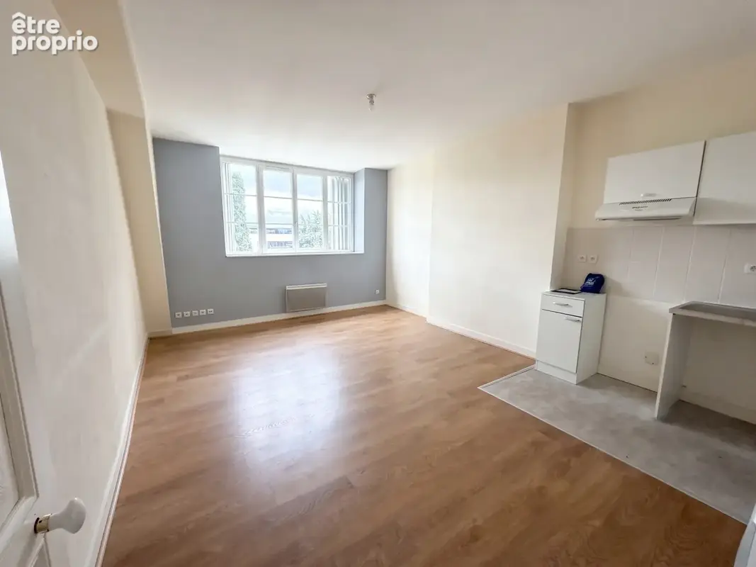 ORLÉANS HYPER-CENTRE — Appartement T2 lumineux avec fort potentiel patrimonial - photo 2