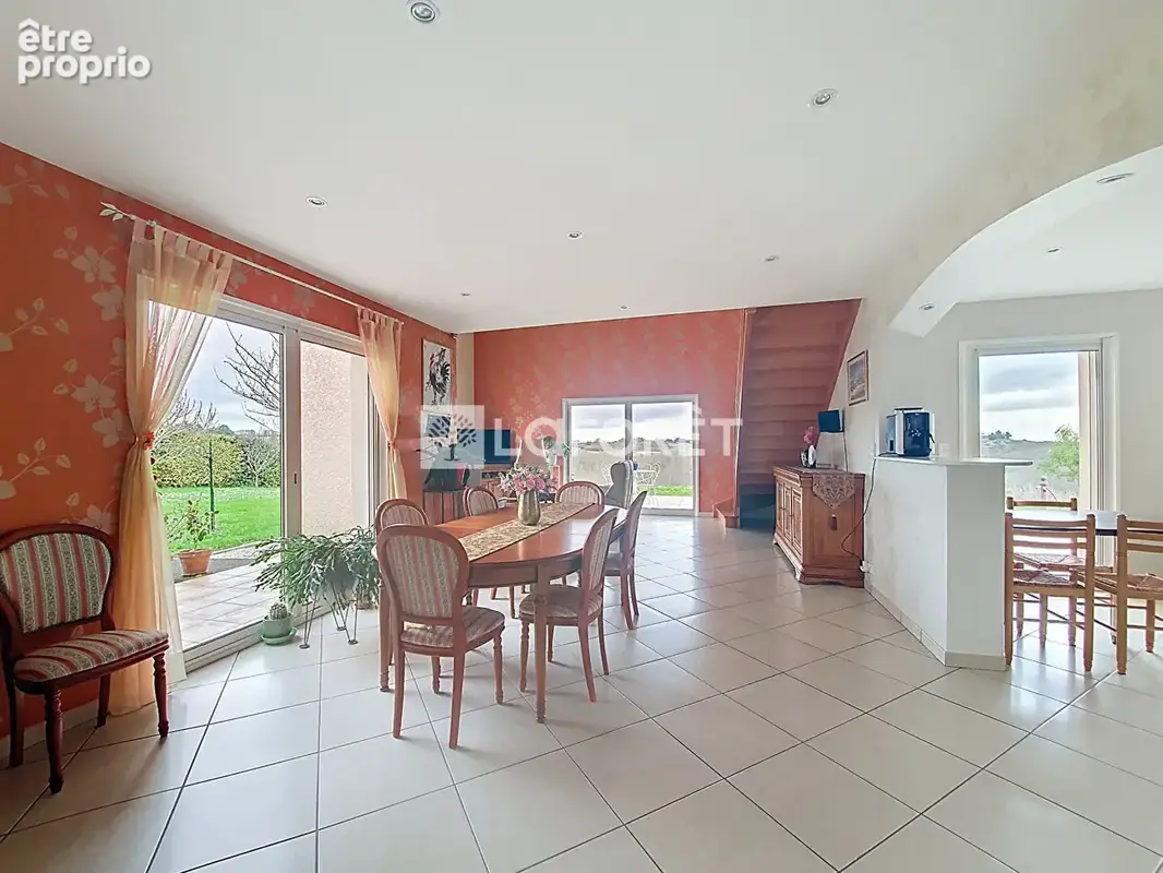 Villemur-sur-Tarn, maison de type 5, garage sur une parcelle de 7 460 m² environ - photo 8