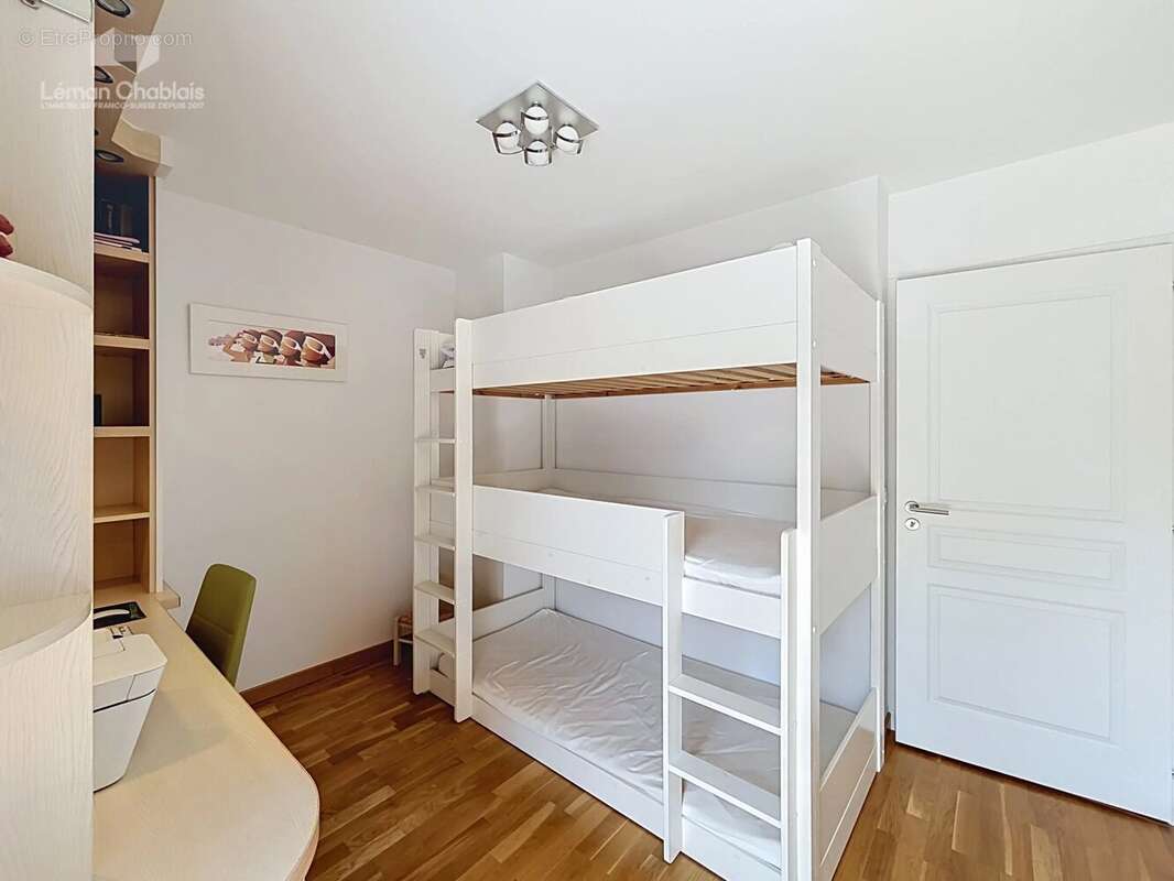 Evian-les-bains. t4 en attique - photo 13