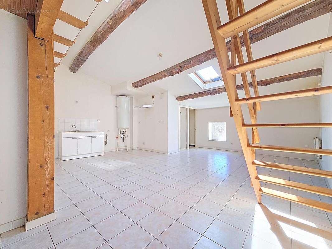 Photo 2 - Appartement à LA TOUR-SUR-ORB