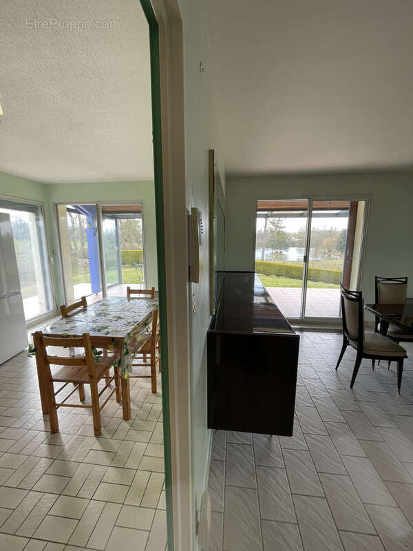 Maison à LES HAUTS-DE-CHEE