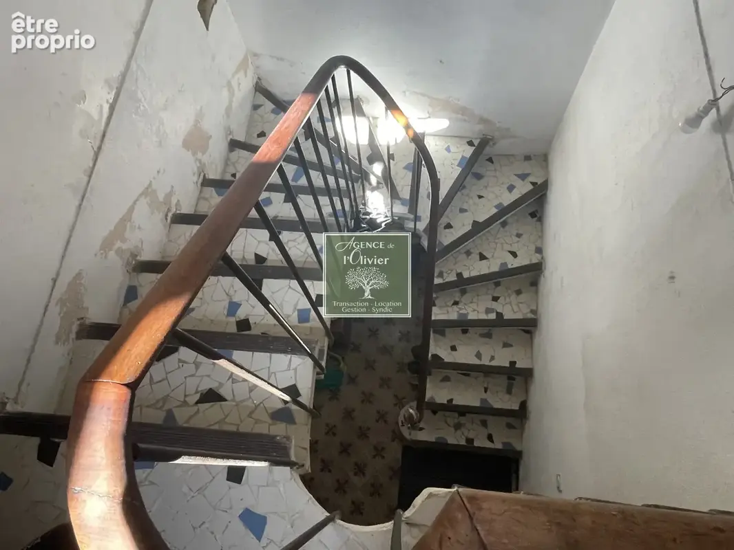 TARASCON - Maison de ville de 60m2 avec cour intérieure - photo 4