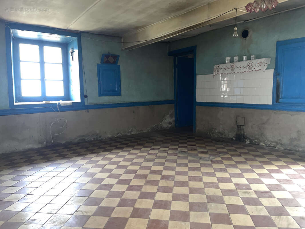 Maison à BUSSY-ALBIEUX