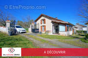 Maison à VAUNAC
