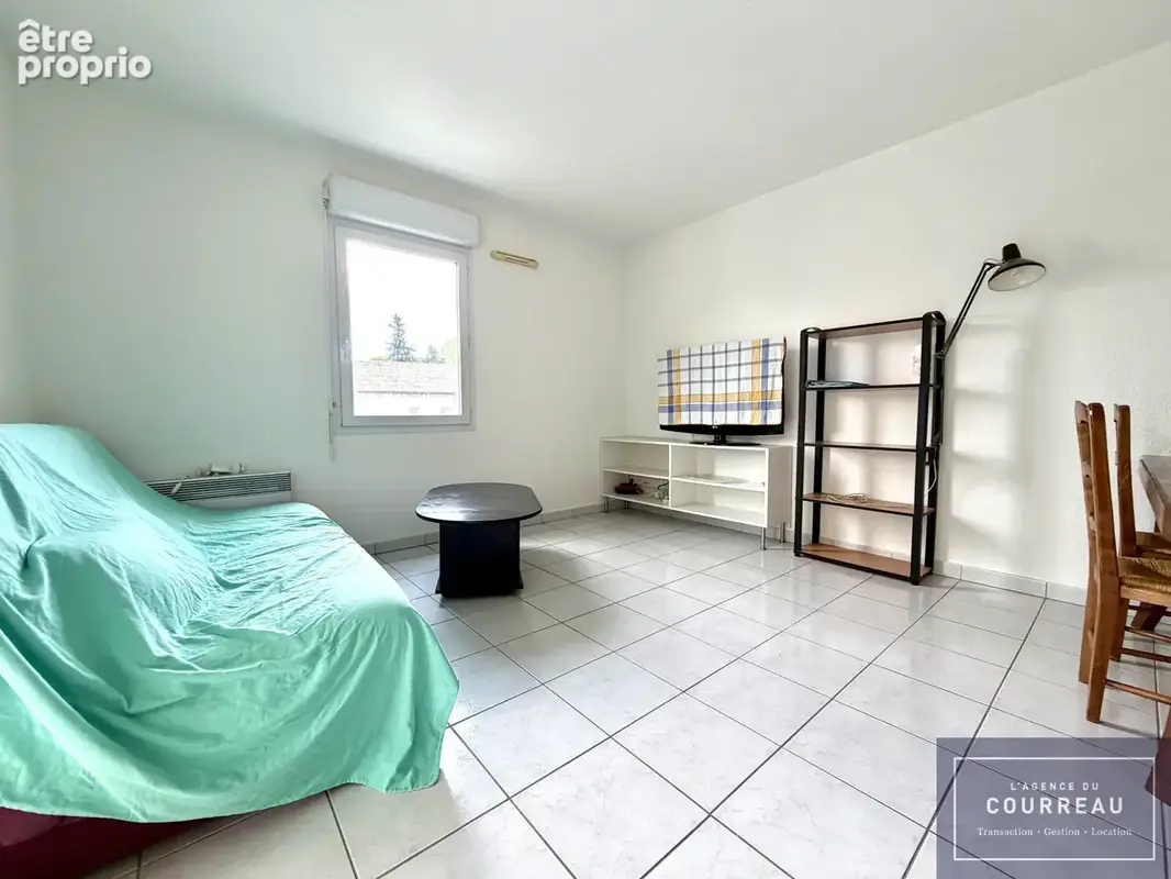 Quartier la martelle, appartement T3 , terrasse et parking , - photo 3