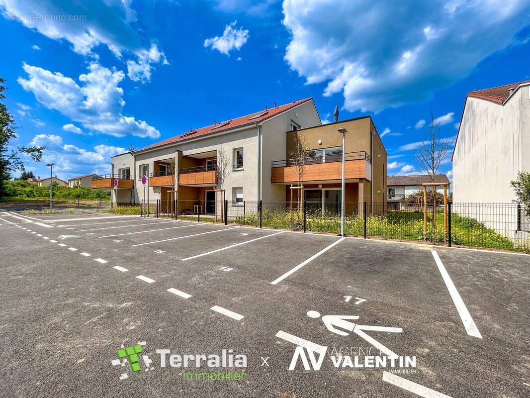 Appartement à NORROY-LE-VENEUR