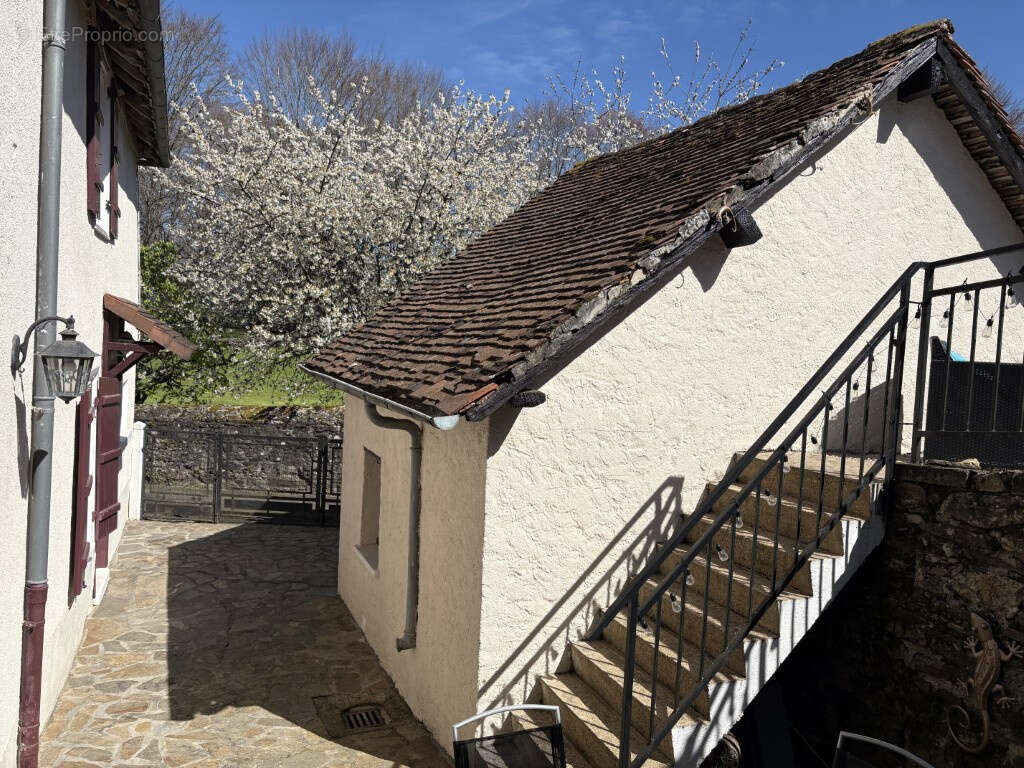Maison à ARNAC-POMPADOUR