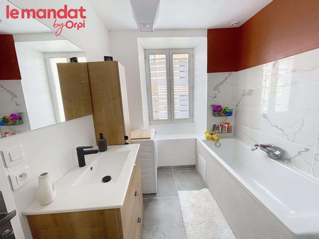 Appartement à SERAINCOURT