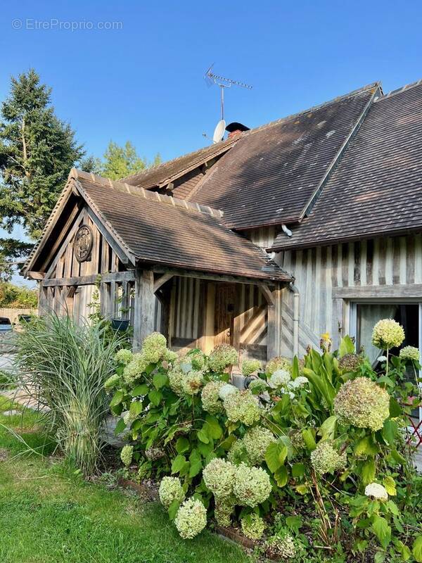 Maison à SAINT-HYMER