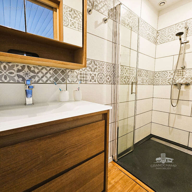 Maison à LA CHAPELLE-SUR-ERDRE