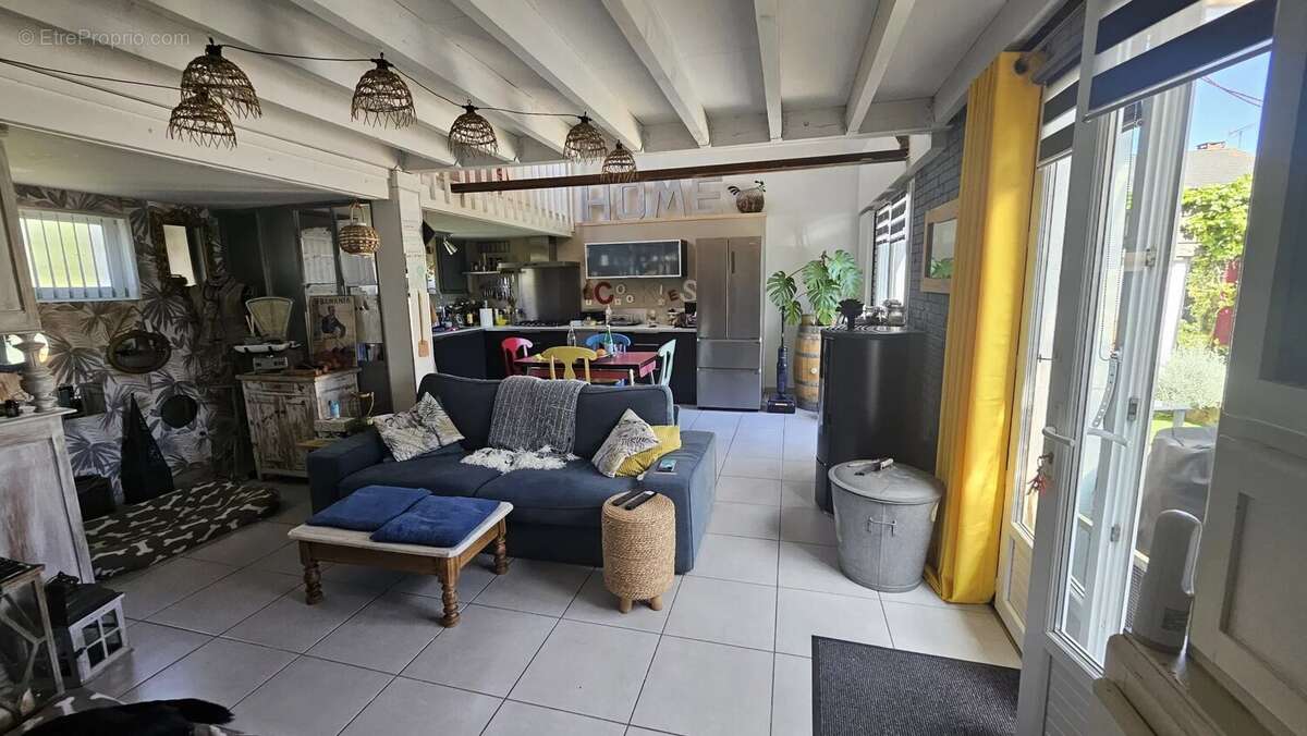 Maison à NEUVILLE-EN-FERRAIN