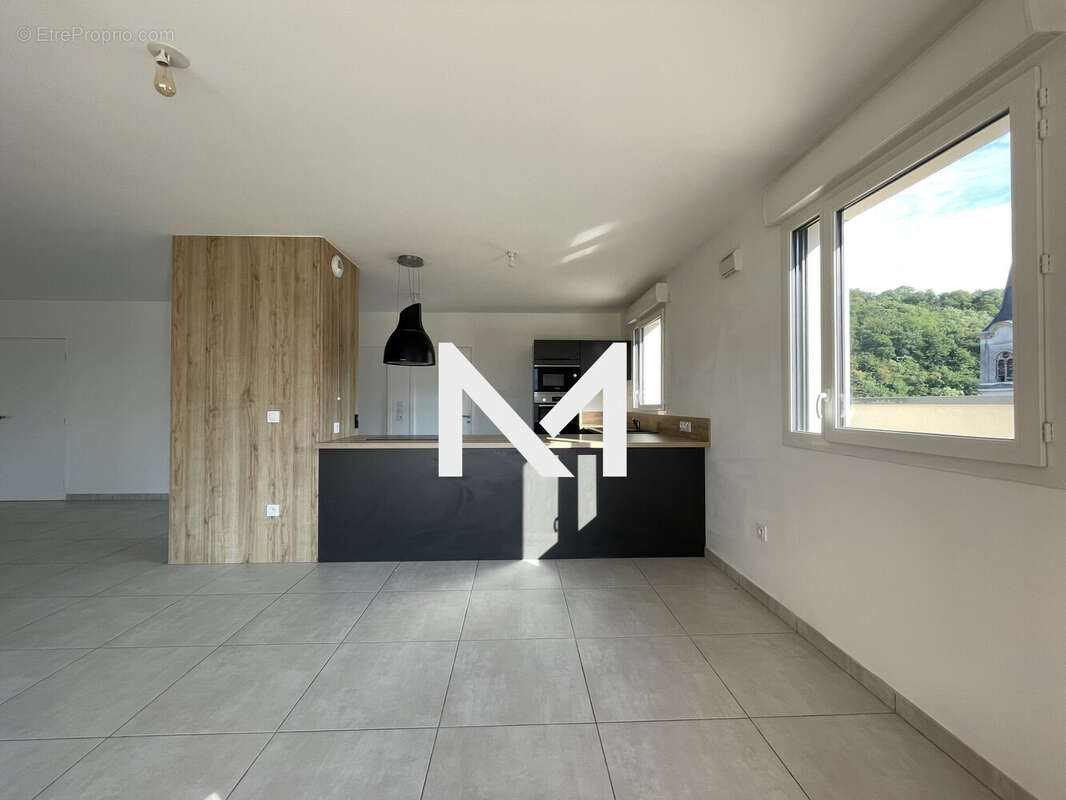 Appartement 116 m² à Echirolles  - photo 2