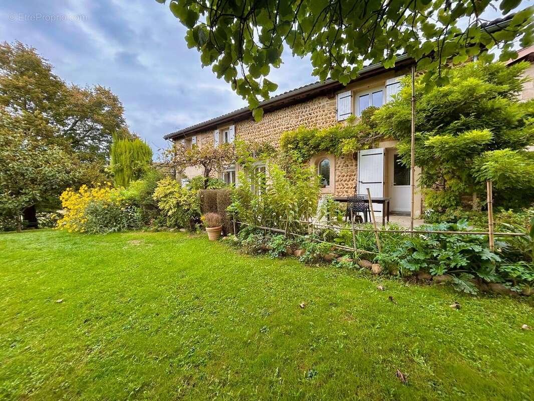 Maison 391 m² à Beausemblant  - photo 2