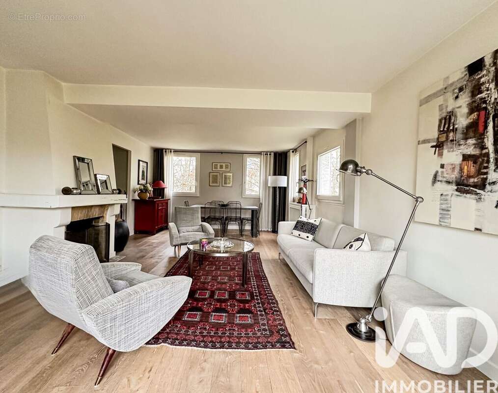 Photo 2 - Maison à LA CELLE-SAINT-CLOUD